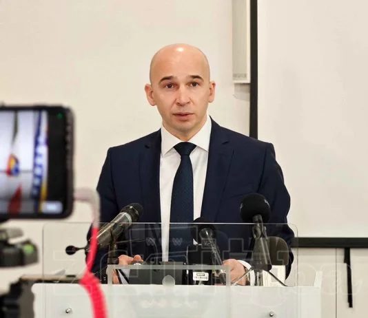 Nezir Pivić