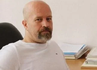 UNZE pokrenuo disciplinski postupak protiv profesora Skelića (FOTO) Profesor Dženan Skelić