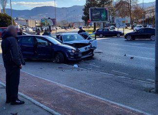 Saobraćajna nesreća kod glavne pošte u Zenici, ima povrijeđenih Saobraćajna Nesreća Zenica