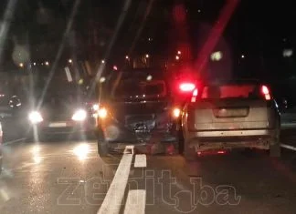 Sudar Kod Ulaza U Zenici Foto