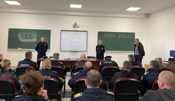 Uprava policije MUP-a ZDK provela edukaciju na temu “Postupanje policijskih službenika po prijavama nasilja u porodici i provođenje zaštitnih mjera”