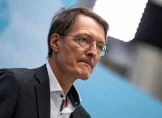 Njemački ministar: Bilo bi glupo reći da se ne pripremamo za vojni sukob Karl Lauterbah