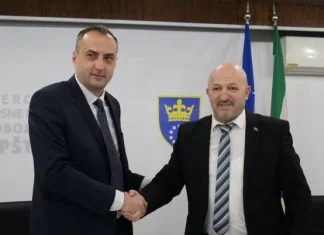 ZDK prvi pristupio kolektivnom ugovoru za državne službenike i namještenike FBiH Nebojša Nikolić