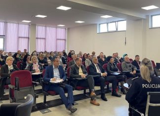 Održan sastanak predstavnika MUP-a ZDK i škola u Zenici Održan Sastanak Predstavnika MUP A ZDK I škola U Zenici