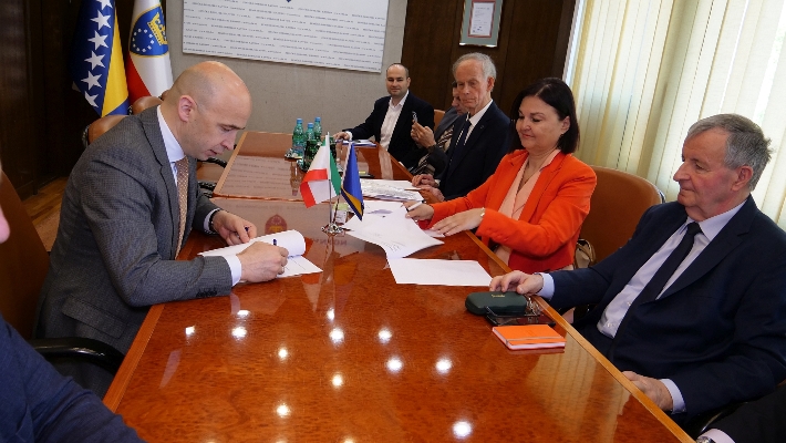 Vlada ZDK i Privredna komora ZDK potpisali memorandum o saradnji u osam prioritetnih oblasti