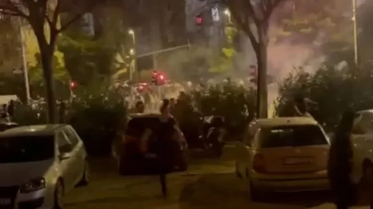 Torcida Divljala Ulicama Splita