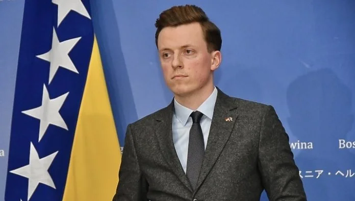 Adis Ahmetović