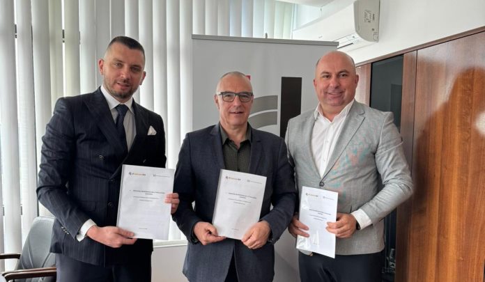 Do kraja šestog mjeseca sa istim tagom kroz Bosnu i Hercegovinu i Hrvatsku