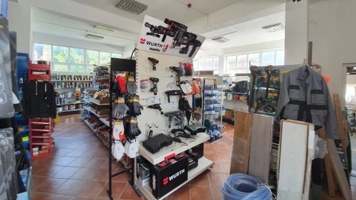 Firmi u Zenici potreban komercijalista u prodaji građevinskog materijala i voditelj prodaje