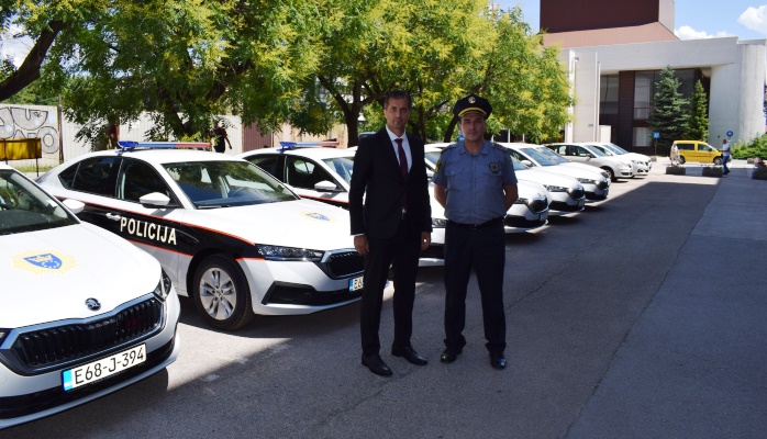 U Upravi Policije MUP A ZDK Izvršena Primopredaja Službenih Vozila