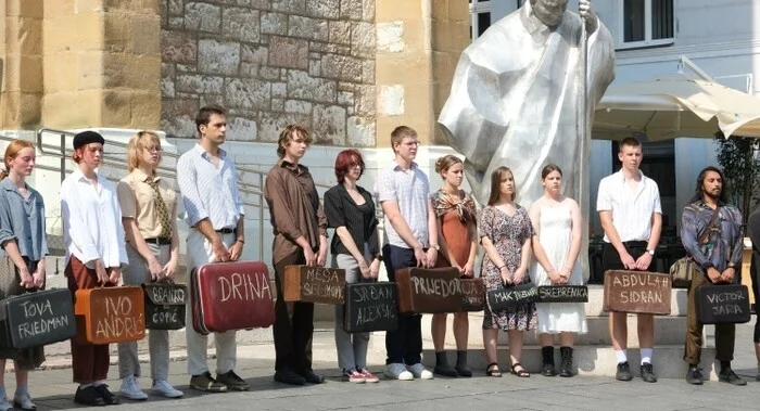 U organizaciji Studio Teatra iz Zenice “Čuvari sjećanja” u Sarajevu, Zavidovićima i Prijedoru (FOTO)