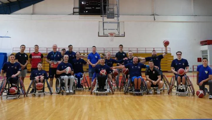 Mladi ragbijaši poželjeli sreću košarkašima BiH u kolicima na Europskom prvenstvu