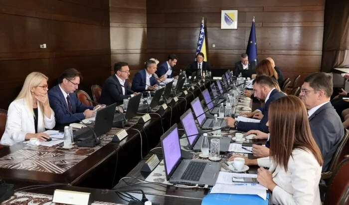 Vlada Federacije BiH donijela Uredbu o isplati pomoći od strane poslodavca