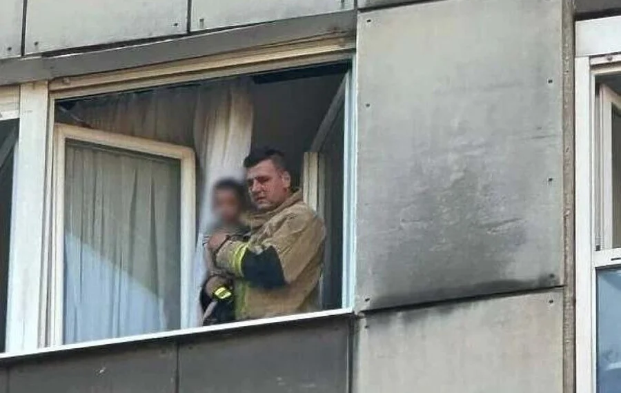 Samohrana majka ostavila djecu u stanu i otišla da zaradi