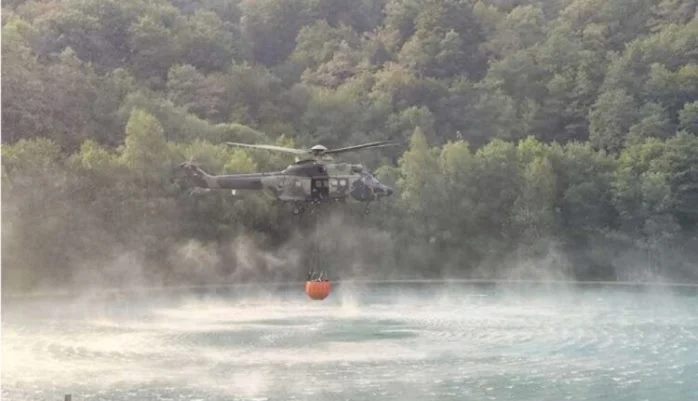 Helikopteri OSBiH od jutros ponovo aktivni na gašenju požara na Ponijerima kod Kaknja