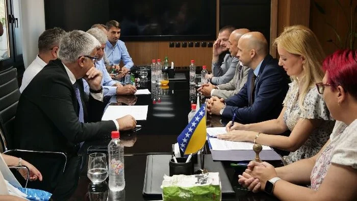 Potpisani novi kolektivni ugovori za oblast zdravstva u ZDK-u (VIDEO)