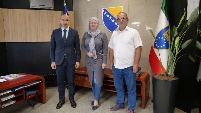 Premijer Pivić razgovarao s menadžmentom JU Centar za djecu i odrasle s posebnim potrebama