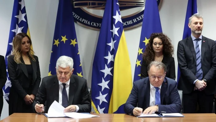 U četvrtak zakazan sastanak delegacija SDP-a i HDZ-a, predvode ga Nikšić i Čović