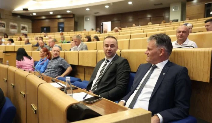 Dom naroda PFBiH danas o zakonu o neradnoj nedjelji za radnike u trgovini