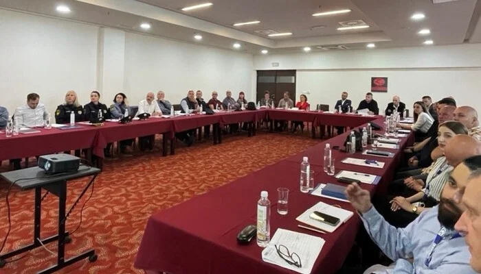 Policijski službenici Uprave policije MUP-a ZDK učestvovali na radionici na temu “Prosjačenje kao oblik trgovine ljudima”