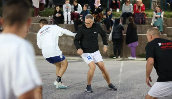 Pokret u Seocima odigrao prvu utakmicu pod reflektorima