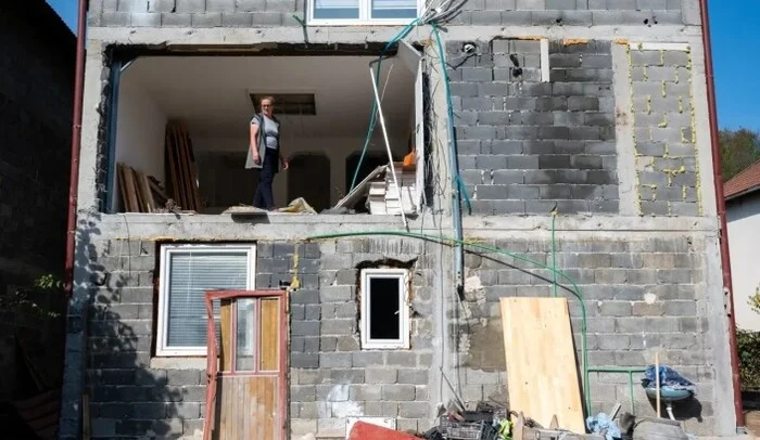 Penzioneri ZDK uplatili novac za pomoć poplavljenim područjima i podijelili pakete penzionerima koji su u bolnici