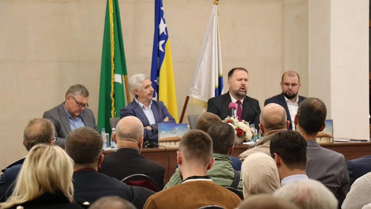 CREATOR: Gd Jpeg V1.0 (using IJG JPEG V62), Quality = 65?