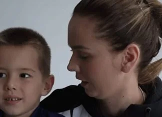 Amra iz Jablanice se nadljudski borila da spasi sina: “Ako izgubim dijete, meni života nema” (VIDEO)