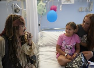 Johnny Depp obukao kostim Jacka Sparrowa, posjetio djecu na pedijatriji i onkologiji