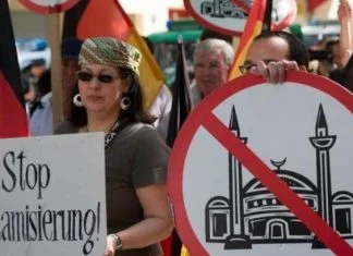 Veliko istraživanje: Sve teže je živjeti kao musliman u EU Islamofobija