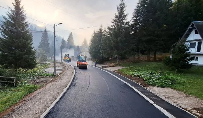 Projekat uređenje puteva do turističkih destinacija u ZDK: U toku rekonstrukcija puta za Ponijere