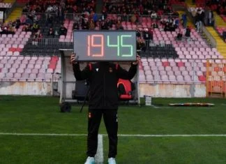 Čelikovi navijači donirali dvostrani semafor za izmjene Semafor Čelik