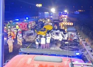 Sudarila se 22 vozila, auti se zapalili, više osoba poginulo (VIDEO) Sudar 22 Vozila