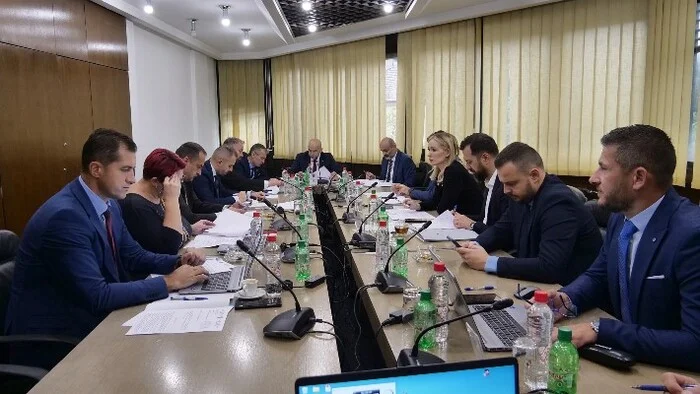 Vlada ZDK usvojila Program javnih investicija vrijedan 380 mil. KM i Program jačanja konkurentnosti MSP u iznosu od 3,2 mil KM