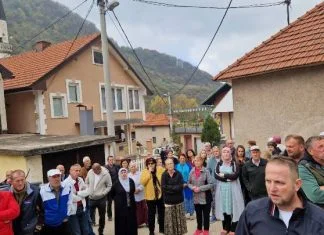 Stanovnici sela Koprivna se okupili zbog radova na dionici autoputa Vranduk – Ponirak Koprivna, Protesti