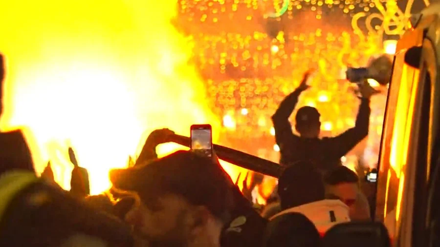 U Amsterdamu palili zastave Palestine, pa dobili batine i pobjegli u hotel (VIDEO)