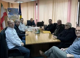 Ministar Čajić održao sastanak s predstavnicima Udruženja lovaca ZDK-a Ministar Čajić održao sastanak s predstavnicima Udruženja lovaca ZDK-a