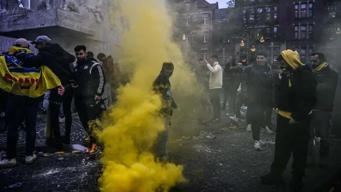 Navijači Maccabija na ulicama Amsterdama