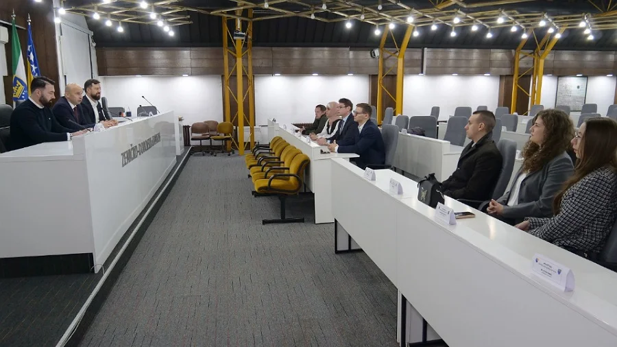 Premijer Pivić i ministar Mušija ugostili dobitnike Nagrade rektora Univerziteta u Zenici