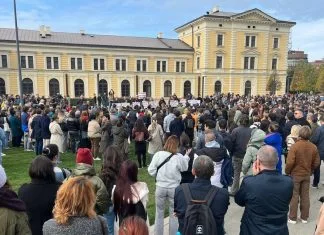Protesti u Beogradu zbog tragedije u Novom Sadu Protest U Srbiji