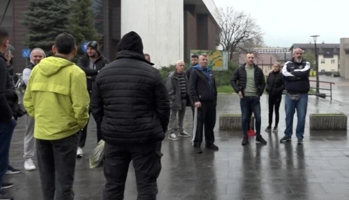 Održan protest taksista ispred Gradske uprave u Zenici