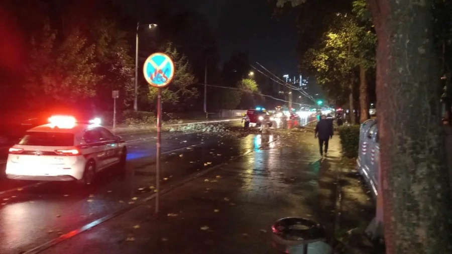 Užasna nesreća kod Sarajeva: Vozilom pokosio četiri pješaka, ima mrtvih