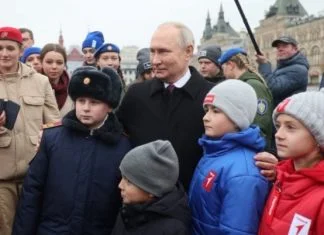 Rusija usvojila dva zakona protiv širenja “zapadnih” vrijednosti: Zabrana promocije života bez djece Vladimir Putin