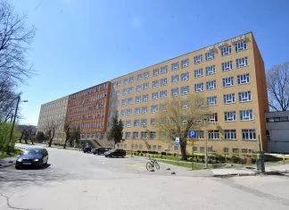 UKC Tuzla pred kolapsom, od 21. novembra moguć prestanak pružanja usluga pacijentima Ukc Tuzla Pandemija Koronavirus015