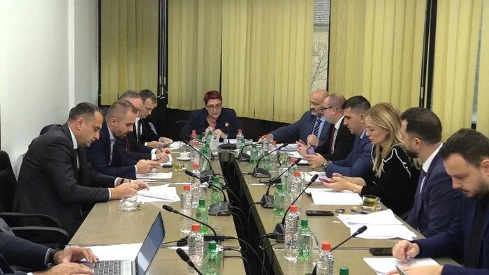 Vlada ZDK raspravljala o Izvještaju o radu i poslovanju UNZE-a za 2023. koji je dobio negativno mišljenje Upravnog odbora