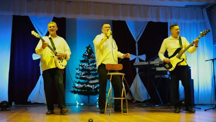 Održana tradicionalna novogodišnja predstava osuđenika KPZ Zenica (FOTO)