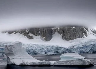 Najveći ledeni brijeg na svijetu mogao bi se raspasti za mjesec A23a