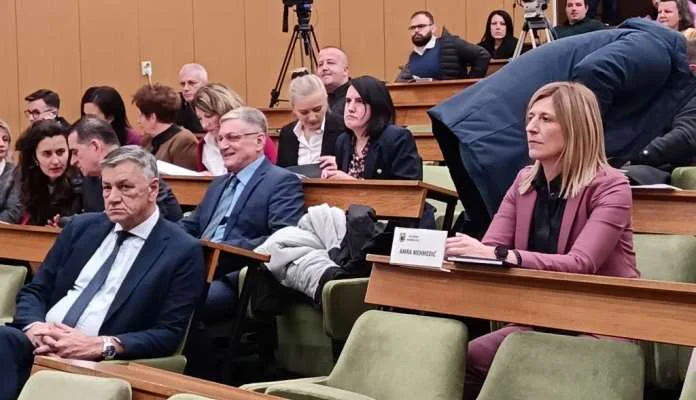 Kasumović zabranio novinarima ulazak na Konstituirajuću sjednicu Gradskog vijeća Zenice