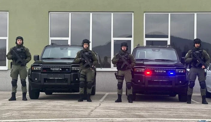 Modernizacija policije u Zeničko-dobojskom kantonu: Specijalna jedinica dobila nova vozila i pse (FOTO)