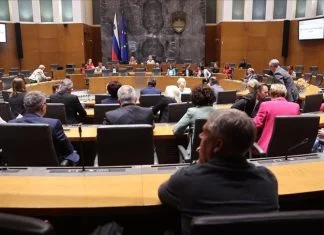 Slovenija zabranila veličanje četnika i ustaša Parlament Slovenije